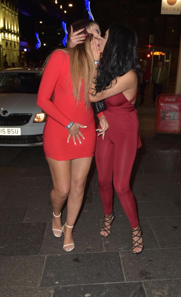  Chloe Ferry had a passionate kiss with her female pal during the bar crawl