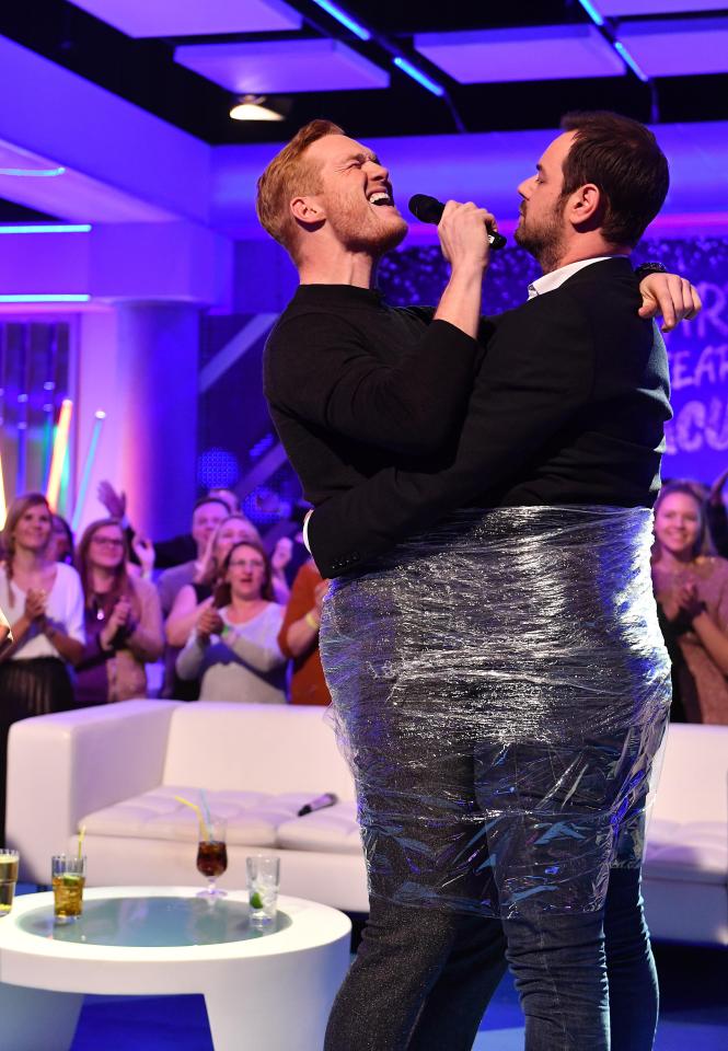  A bizarre karaoke on Alan Carr's New Year Specstacular for Greg Rutherford and Danny Dyer