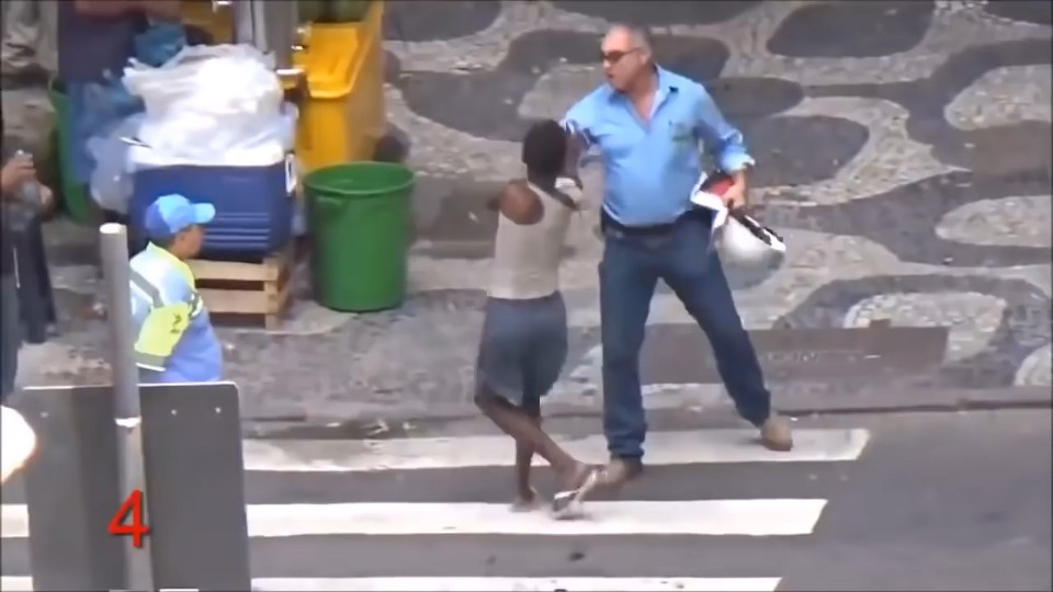  This schoolboy tries to grab a man's bag but is sent packing