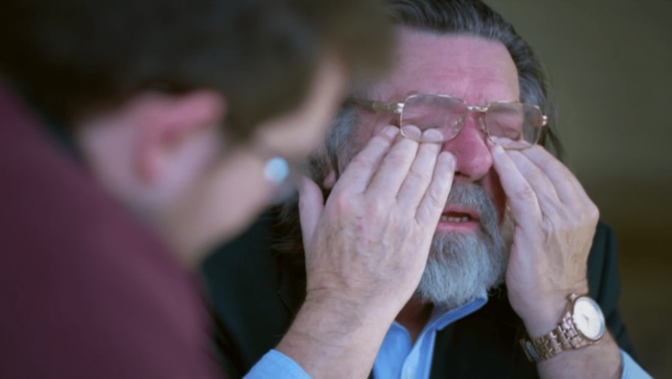  Ricky Tomlinson got teary as he learned about his family's poverty struggle on Who Do You Think You Are