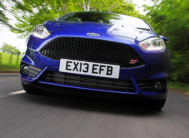  Tasty grille ... aggressive Ford Fiesta ST