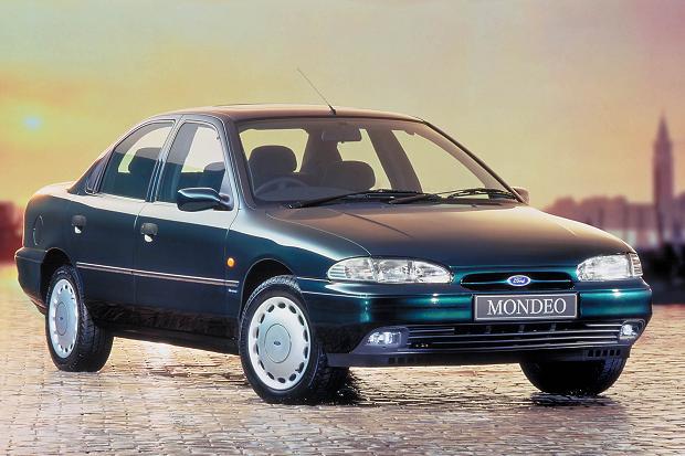  1993... Mondeo has driver airbag as standard. 1994 Europe Car of Year