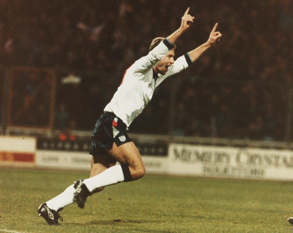  Alan Shearer celebrates scoring for England on his debut