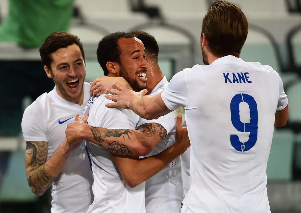  Mason celebrates England's equaliser against Italy