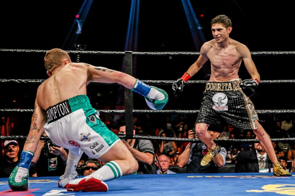  Frampton then decided to hit the US audience with his skills - but was rocked early on against Alejandro Gonzalez before securing a points win and a successful title defence