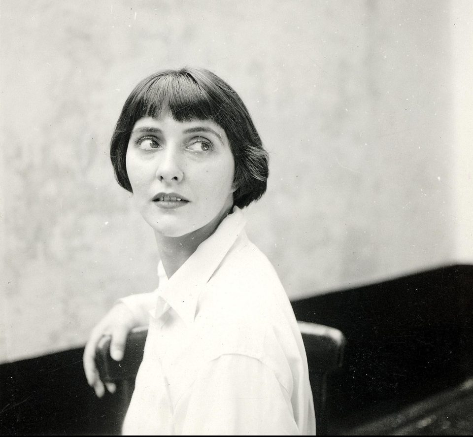 June Brown as a gorgeous twenty-something actress 