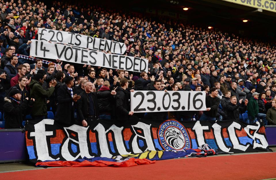 Holmesdale Road stand 