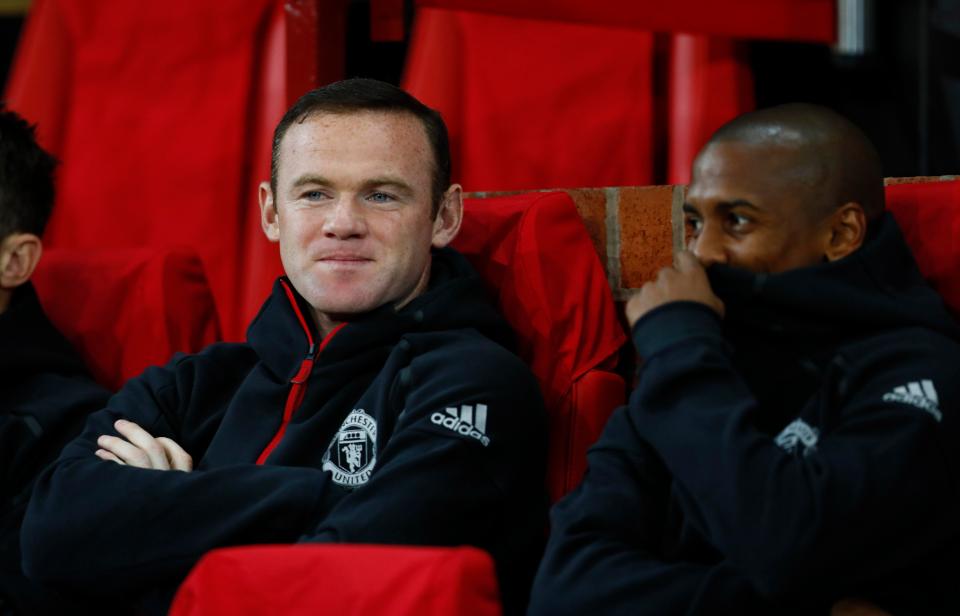  Wayne Rooney is contemplating a move to China