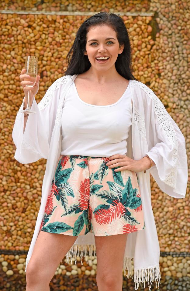  Scarlett Moffatt is Davina's replacement in the reboot