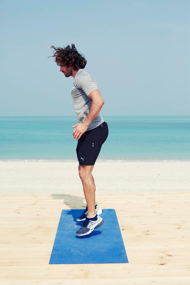  Leap up so both feet leave the ground, before landing back in a squat position