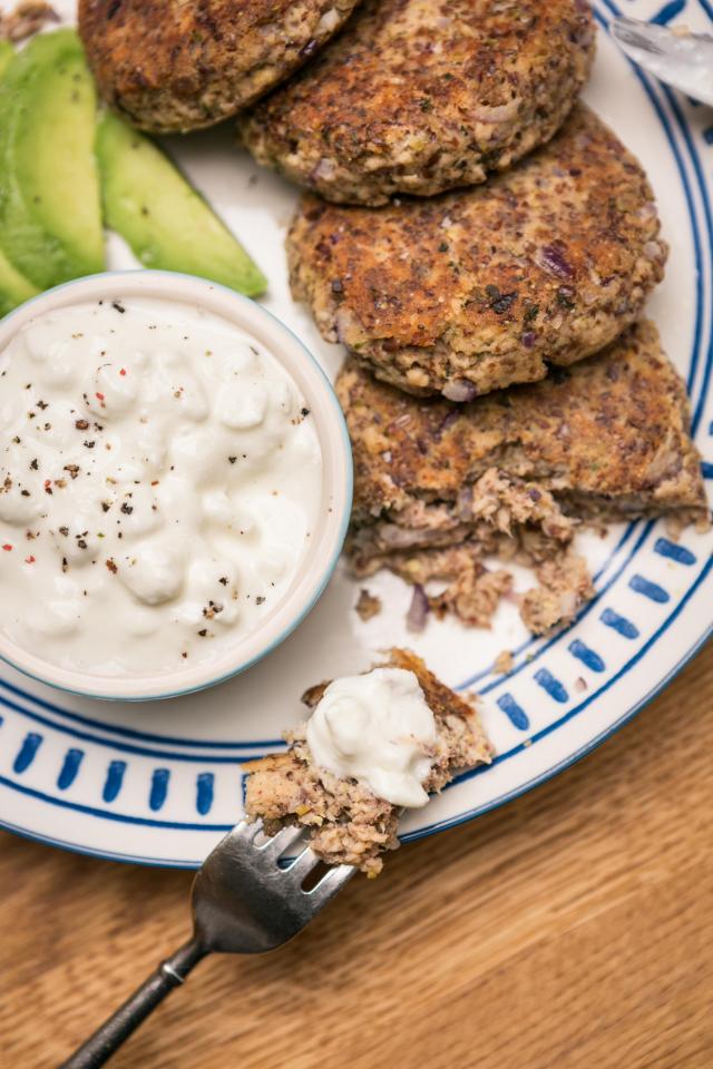  Salmon or tuna cakes with cottage cheese and avocado make for a nutritious midday meal