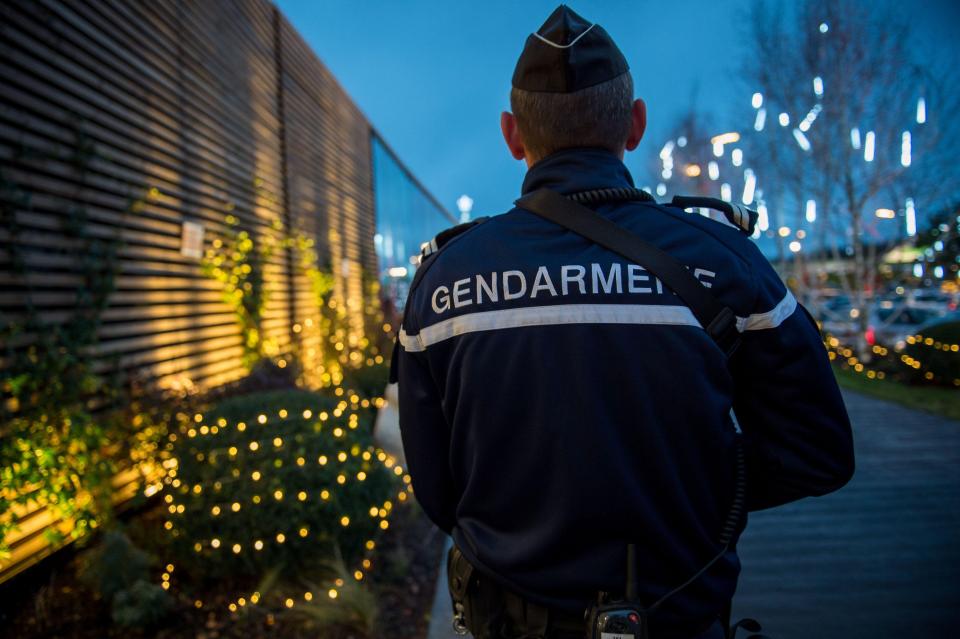  A new book has claims that 16 French police officers have joined ISIS