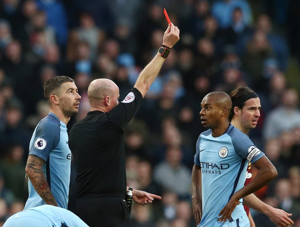 Fernandinho has become a loose cannon for City recently