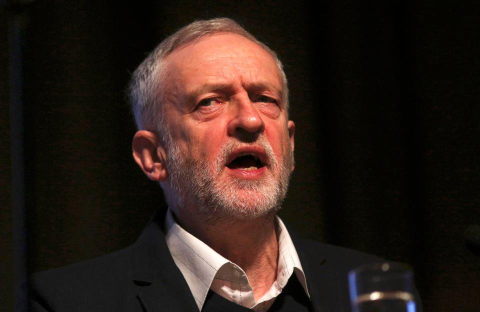  Jeremy Corbyn said today he backed a maximum warnings threshold