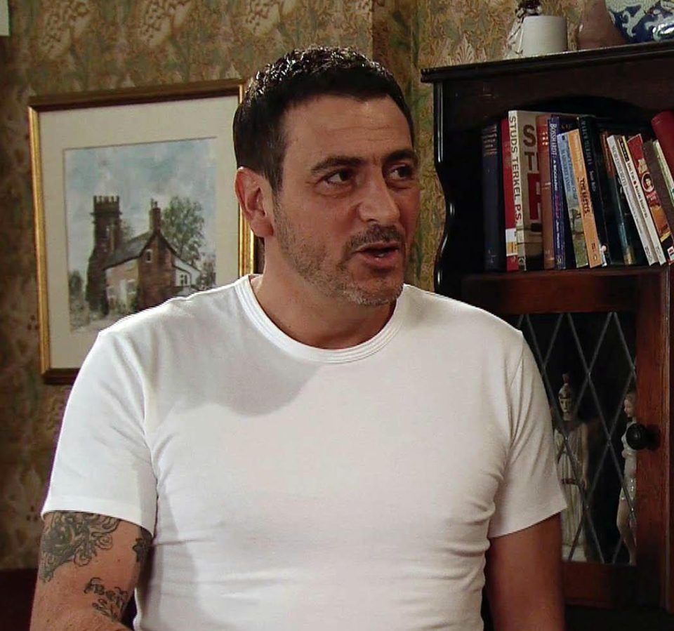  Peter Barlow has been sniffing around The Rovers