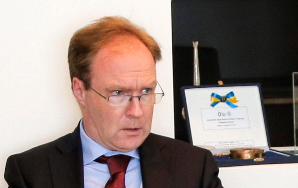  Europhile Sir Ivan Rogers was responsible for the pathetic empty shell of David ­Cameron’s EU renegotiation