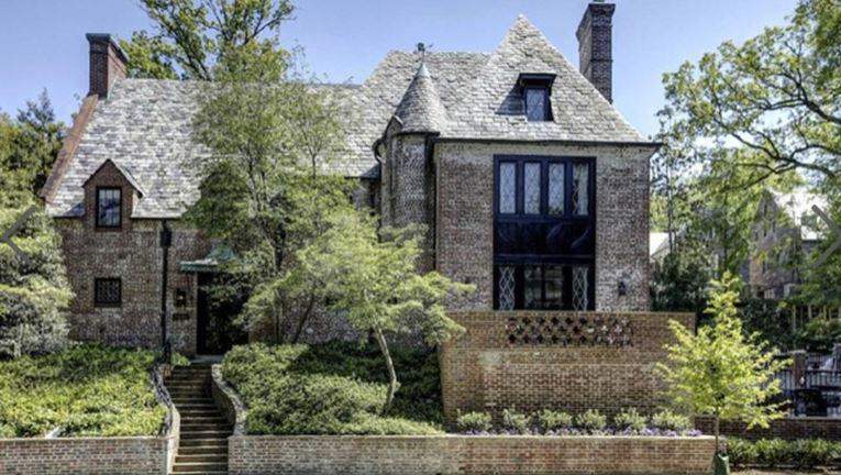  Obama's rented house will be located just a few blocks down the road as the outgoing President stays in the capital to allow his daughters to finish school