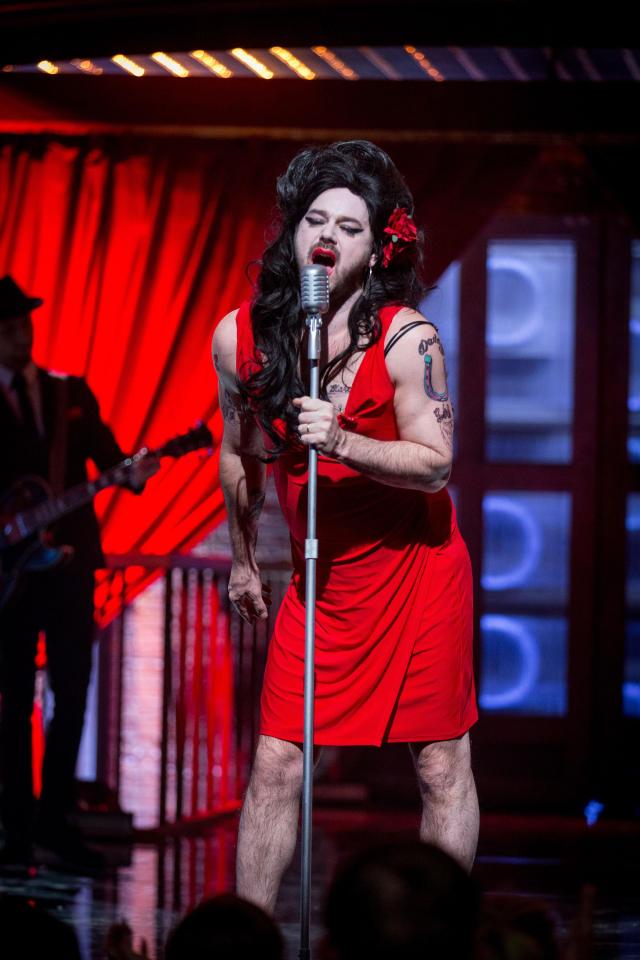  Danny Dyer has dressed up as tragic singer Amy Winehouse