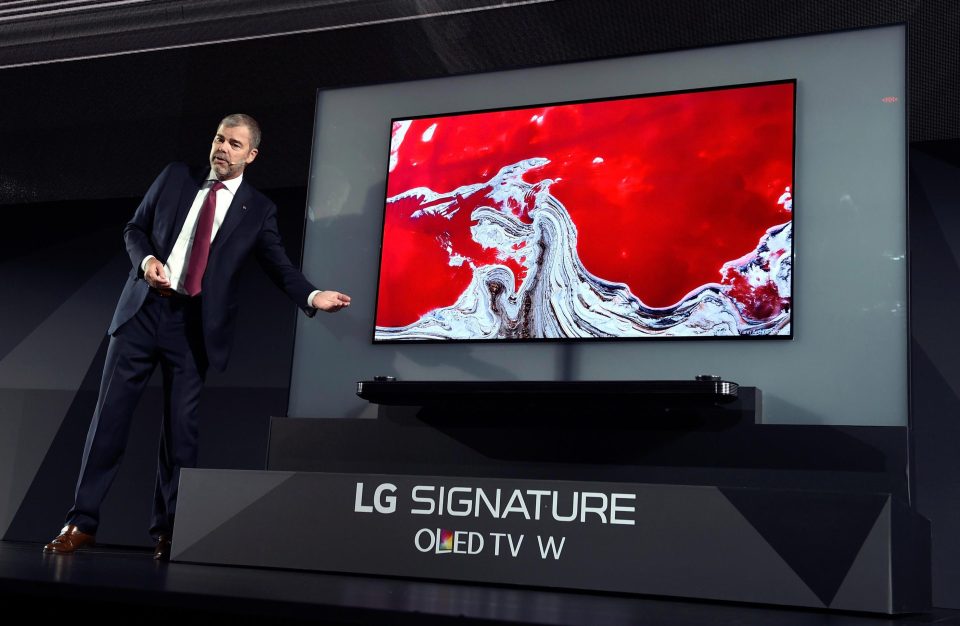  The OLED display is capable of showing colours in vivid detail