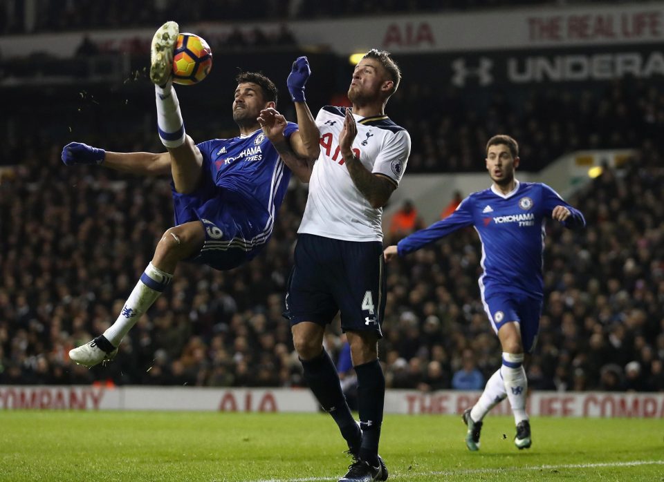  Toby Alderweireld couldn't help but get over excited over Deli Alli's performance