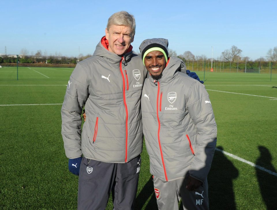 Arsene Wenger poses with Farah