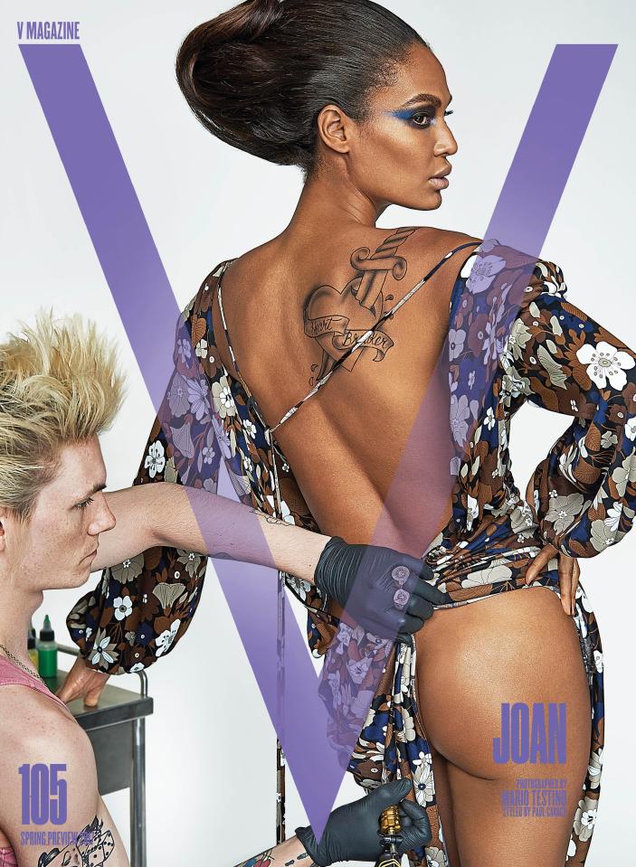  Joan Smalls striped off and flashed her bum for the sexy shoot