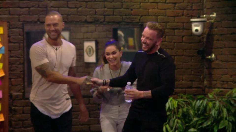  Calum and Jamie struggled to win Jasmine's affections in the task