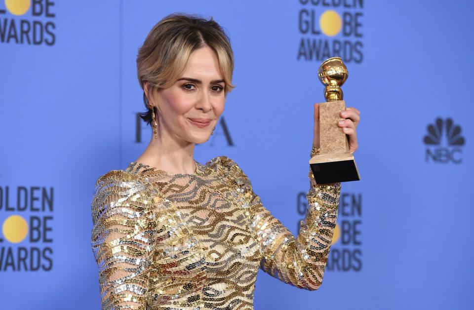  Sarah Paulson scooped her newest acting award for her role in American Crime Story: The People v. O.J. Simpson