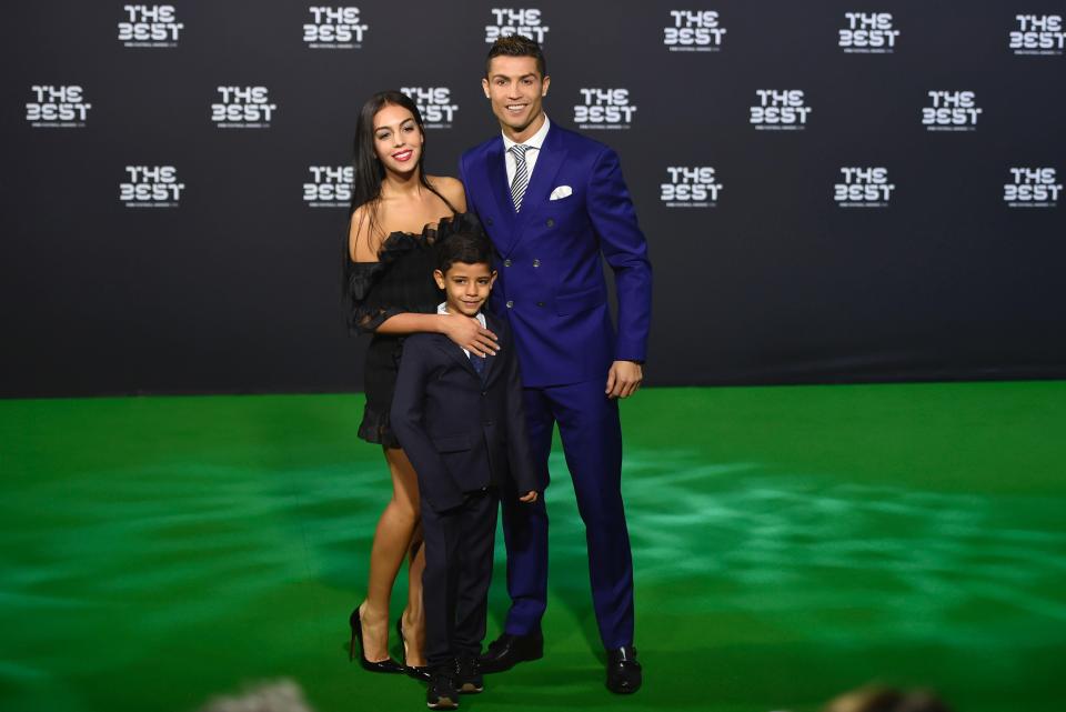  Georgina Rodriguez and Crisitano Ronaldo make their first public appearance on the green (not red) carpet