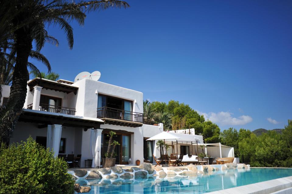  Ibiza home with its own golf course, Olympic-sized pool and private cove has been put on the rental market for £86,000