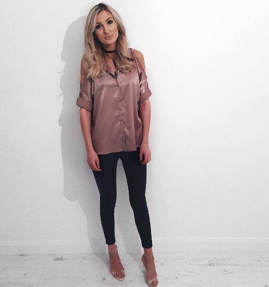  Fashion and beauty blogger Ivona Moore earns more than £100 per snap