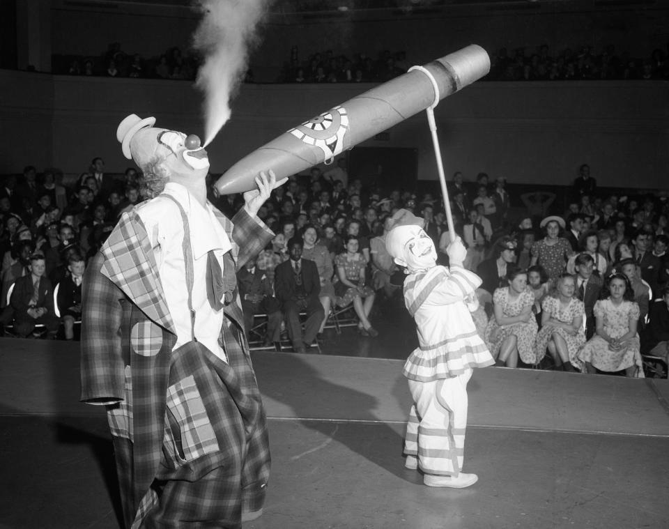  Clowns and performers of all types would flock to the circus to find work