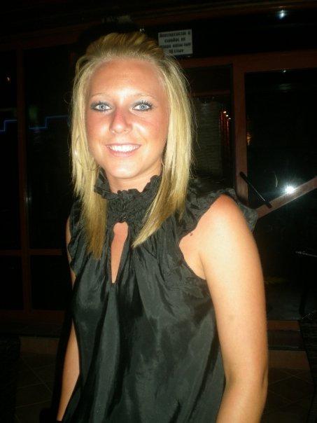  Chelsea Hyndman died of severe abdominal injuries while working on the Greek island of Crete in 2010