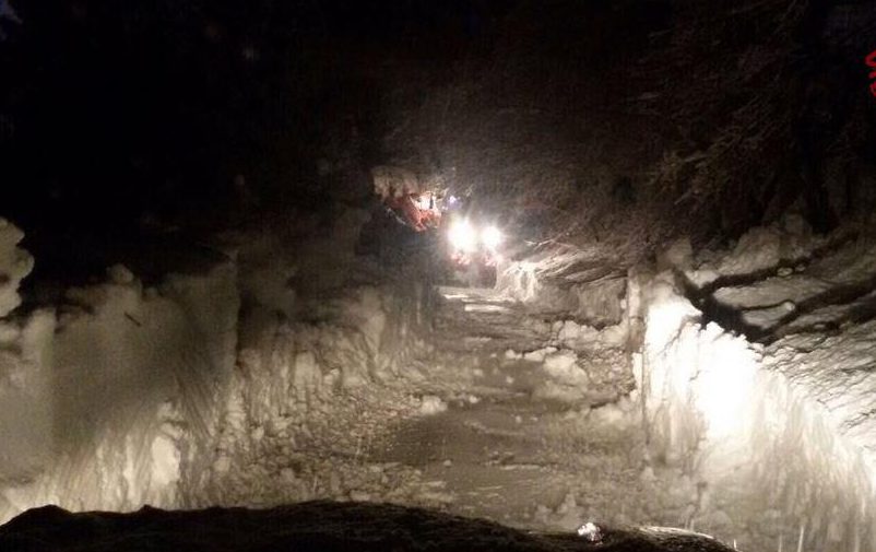  Rescue efforts were hampered by heavy snowfall