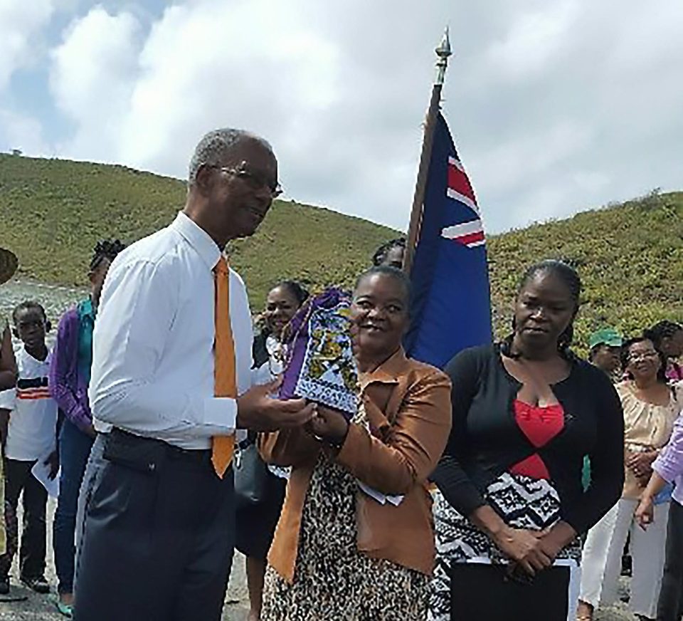  The Queen received a bag of purple salt from the British Virgin Islands