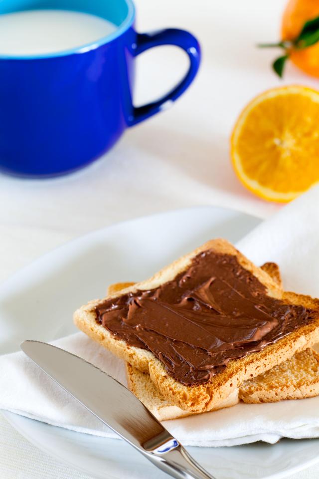  The modern Nutella recipe calls for palm oil, skimmed milk powder, cocoa, hazelnuts and sugar