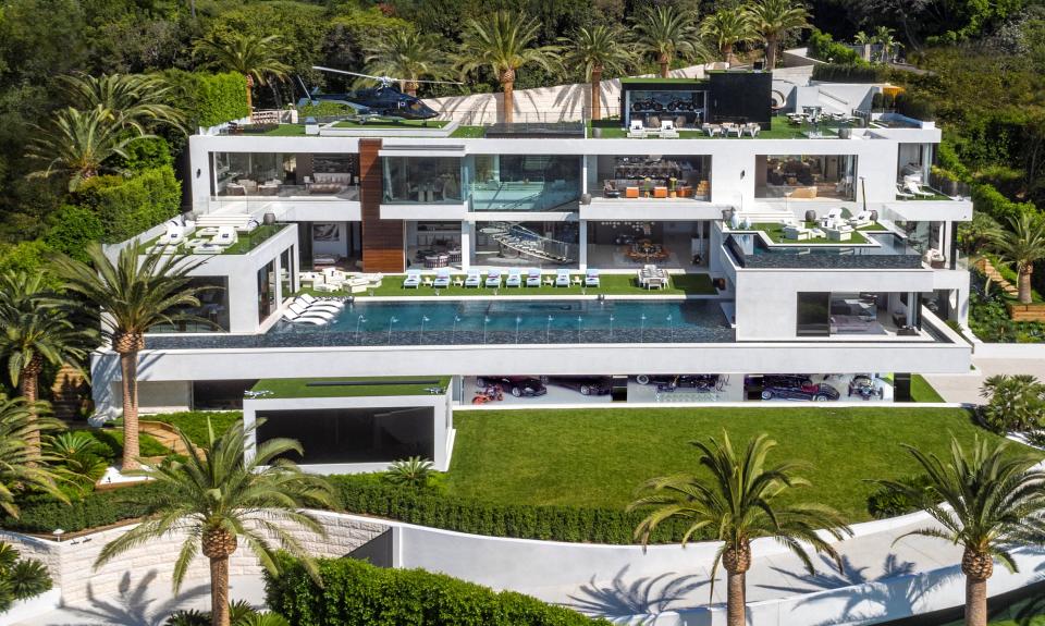  The house comes with a £25million car collection, 85ft pool, a “candy room” filled with sweets, 21 bathrooms and a 40-seat cinema