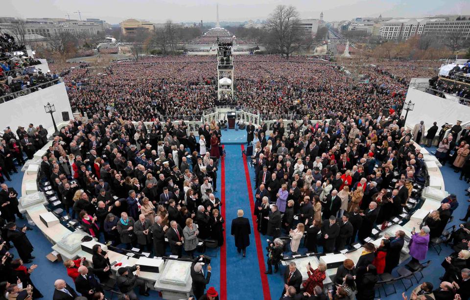  A crowd of 900,000 gathered in Washington to watch the ceremony