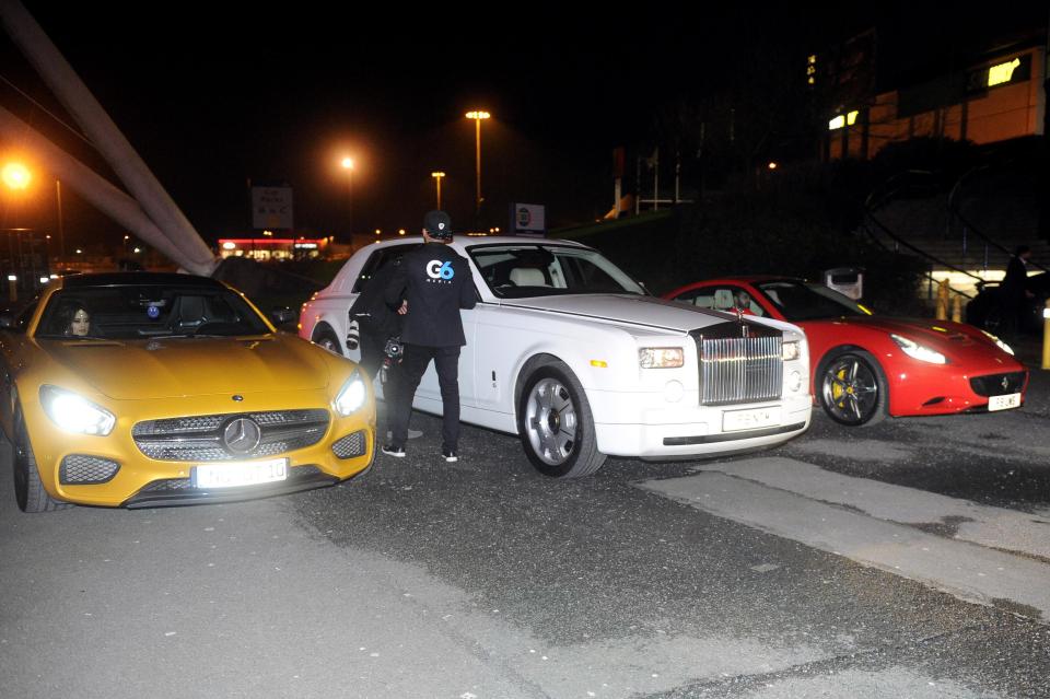  Flash wedding cars transporting guests at the Khan wedding