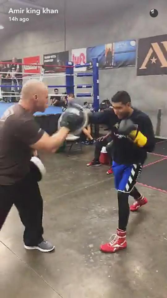 Amir Khan is filmed training by his with Faryal in San Francisco