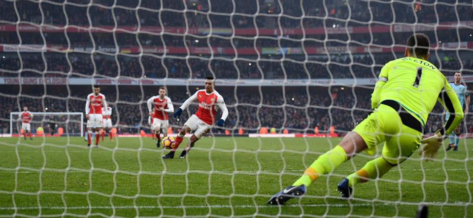  Sanchez scored a glorious chipped penalty deep into injury time