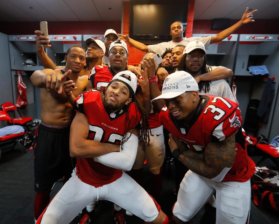  The Atlanta Falcons celebrate beating the Packers to reach the Super Bowl