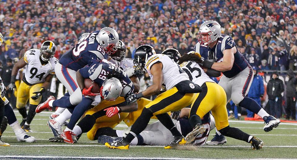 LeGarrette Blount powers over for a score