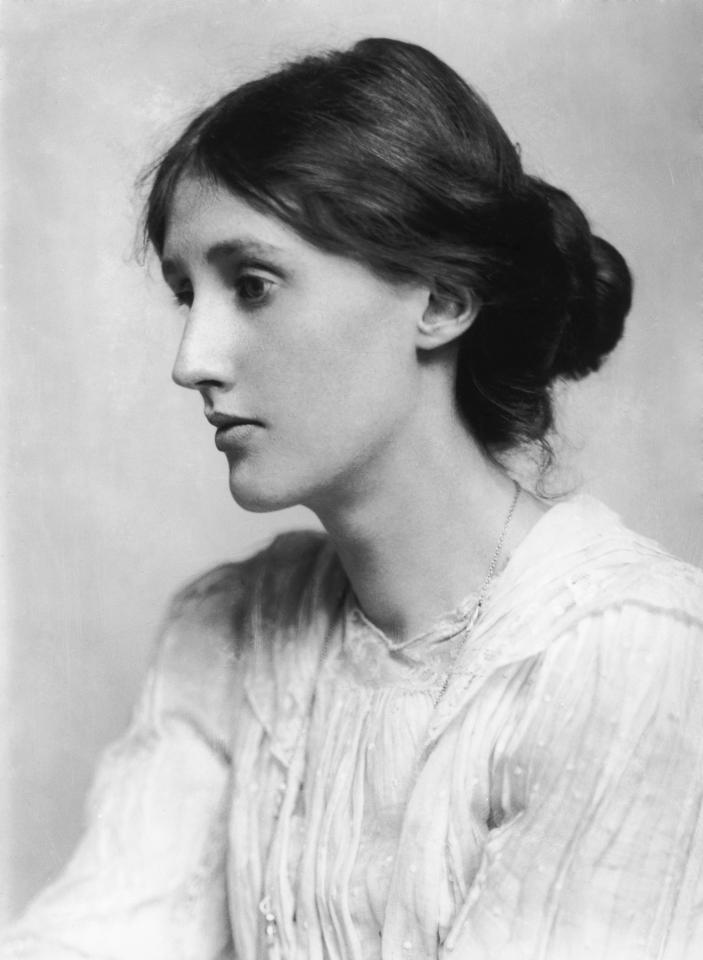  1902: Iconic protrait of English novelist and critic Virginia Woolf