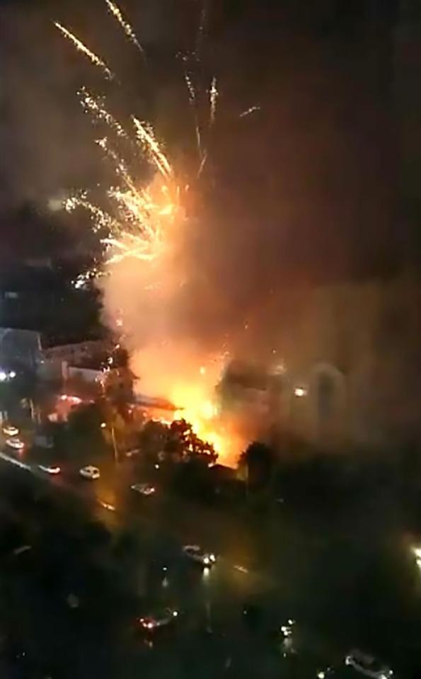  Customers could not wait to set off their firework purchases and set them off outside the massive store, setting a chain reaction of explosions inside