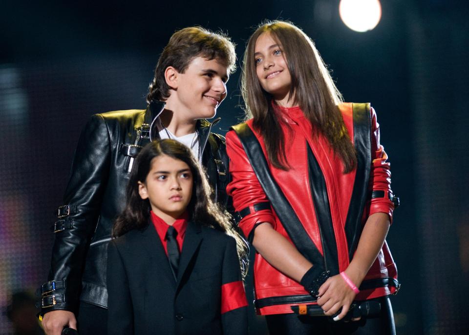  Paris with her brothers Prince Michael Jackson and Blanket Jackson