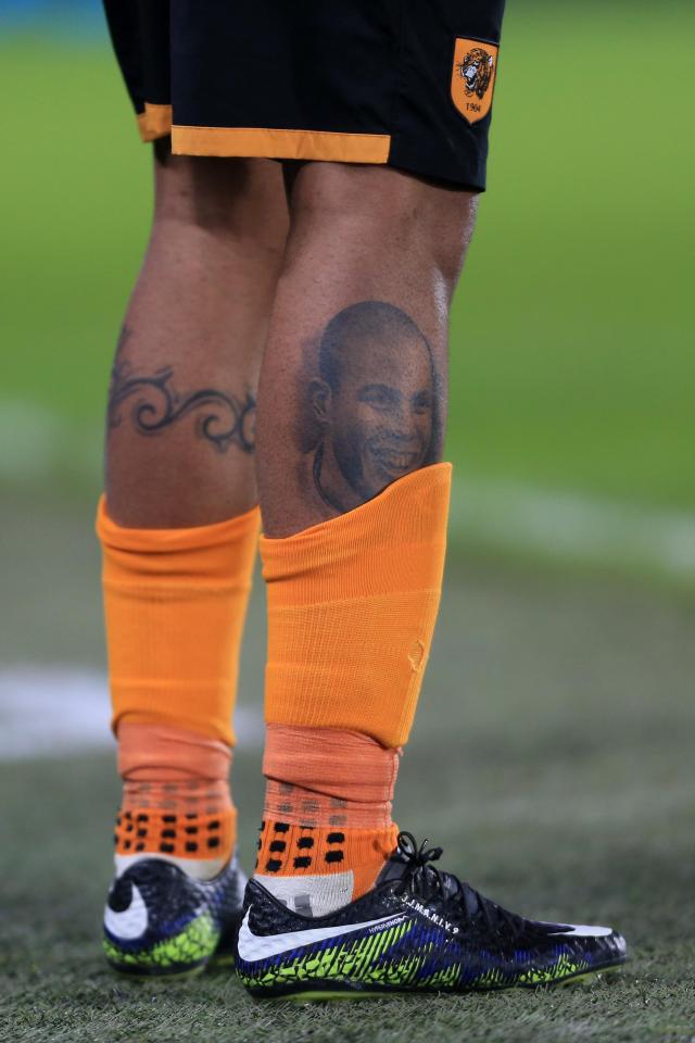  Hull striker Abel Hernandez has got a tattoo of Brazil legend Ronaldo on his right calf