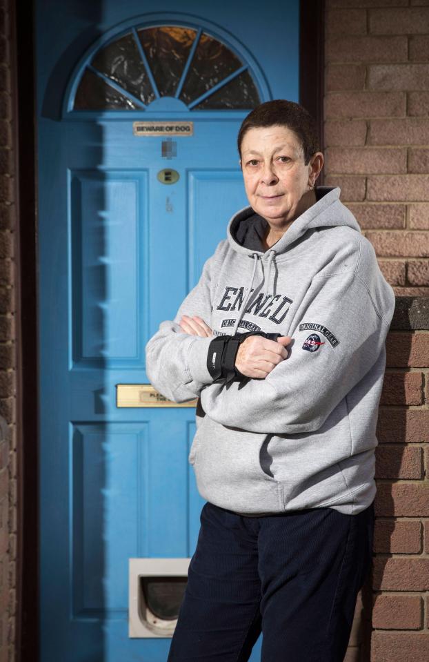  Maureen had ordered bunk-beds for her grandsons