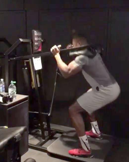  Anthony Joshua performs gruelling squats as he prepares for a showdown against Wladimir Klitschko