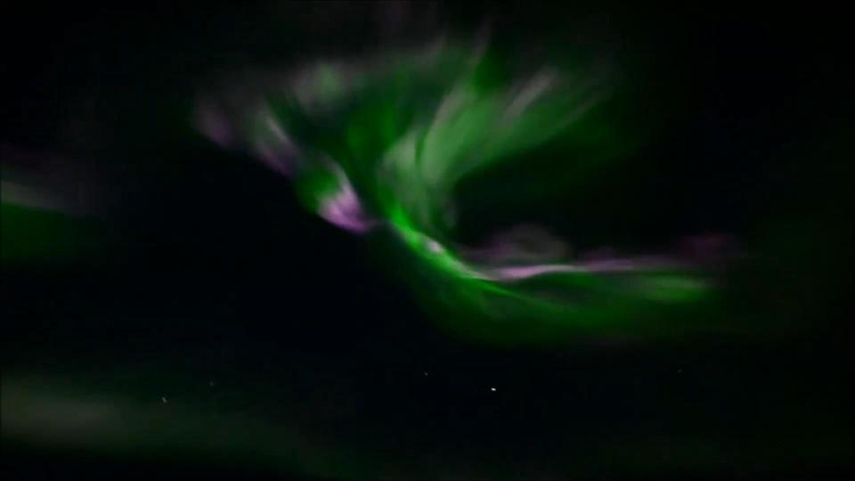 Incredible aurora caught on camera in the skies above Canada